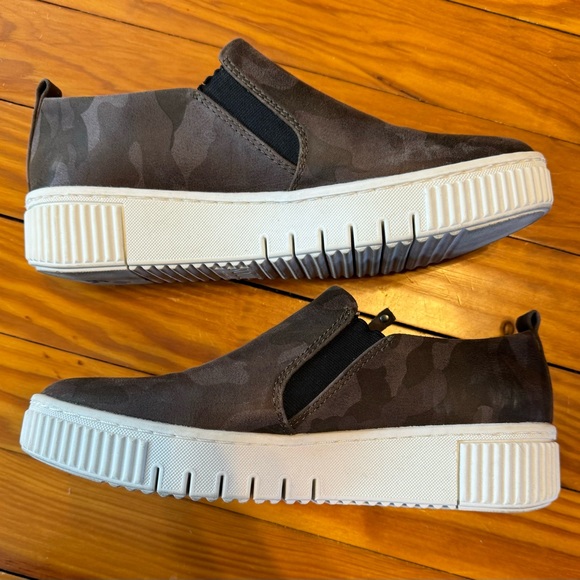 Soul Naturalizer Turner Comfort Sneakers. Size 7M, Camo - Picture 3 of 8